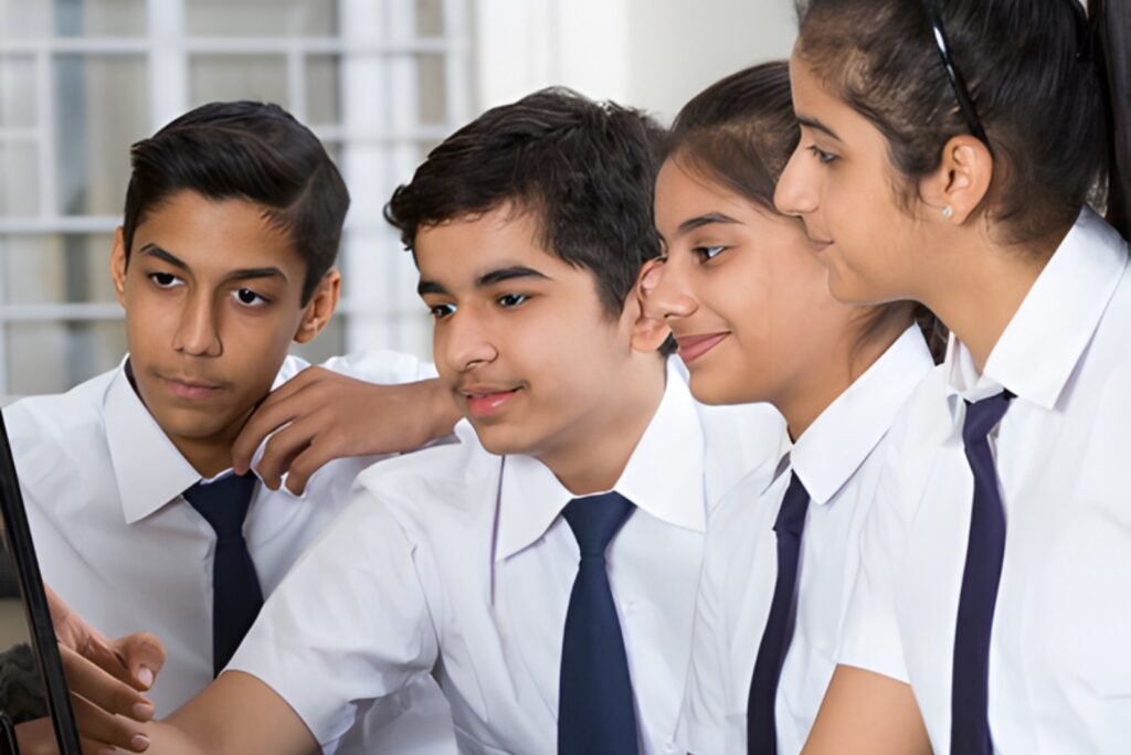 SMCIS - free structure