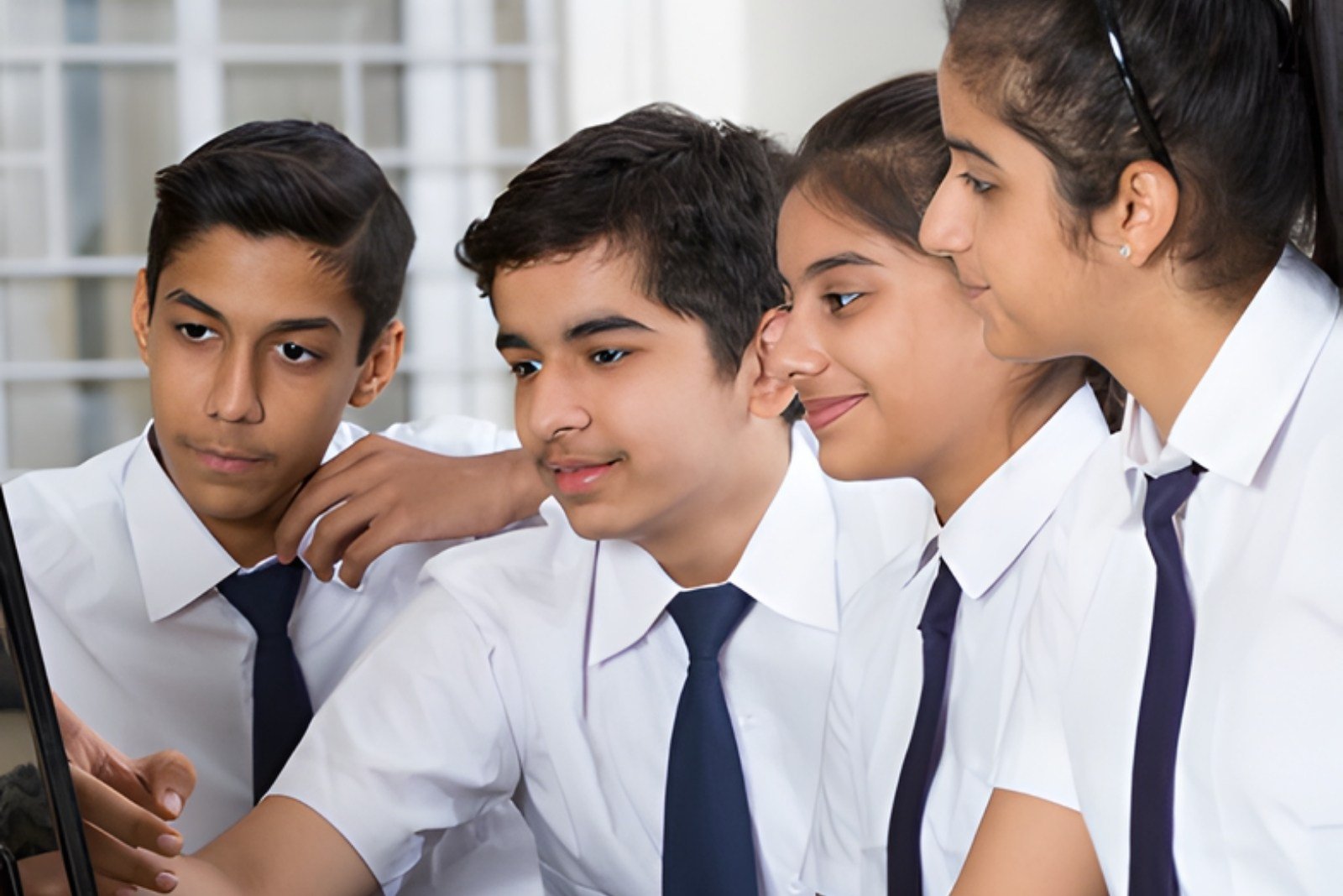 SMCIS - free structure