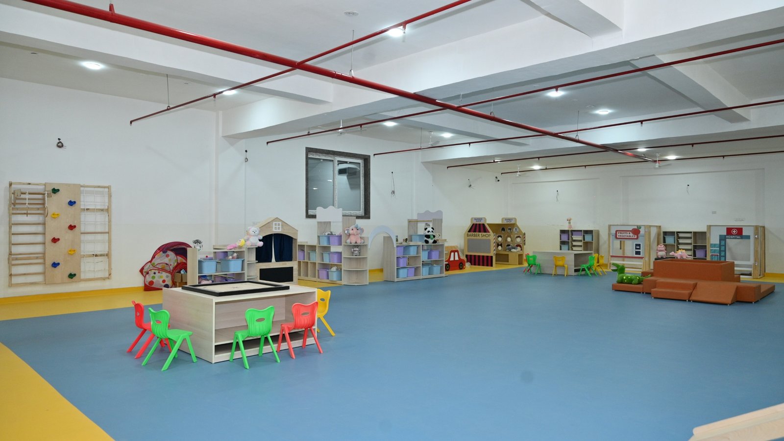 ACTIVITIES ROOM - SMCIS