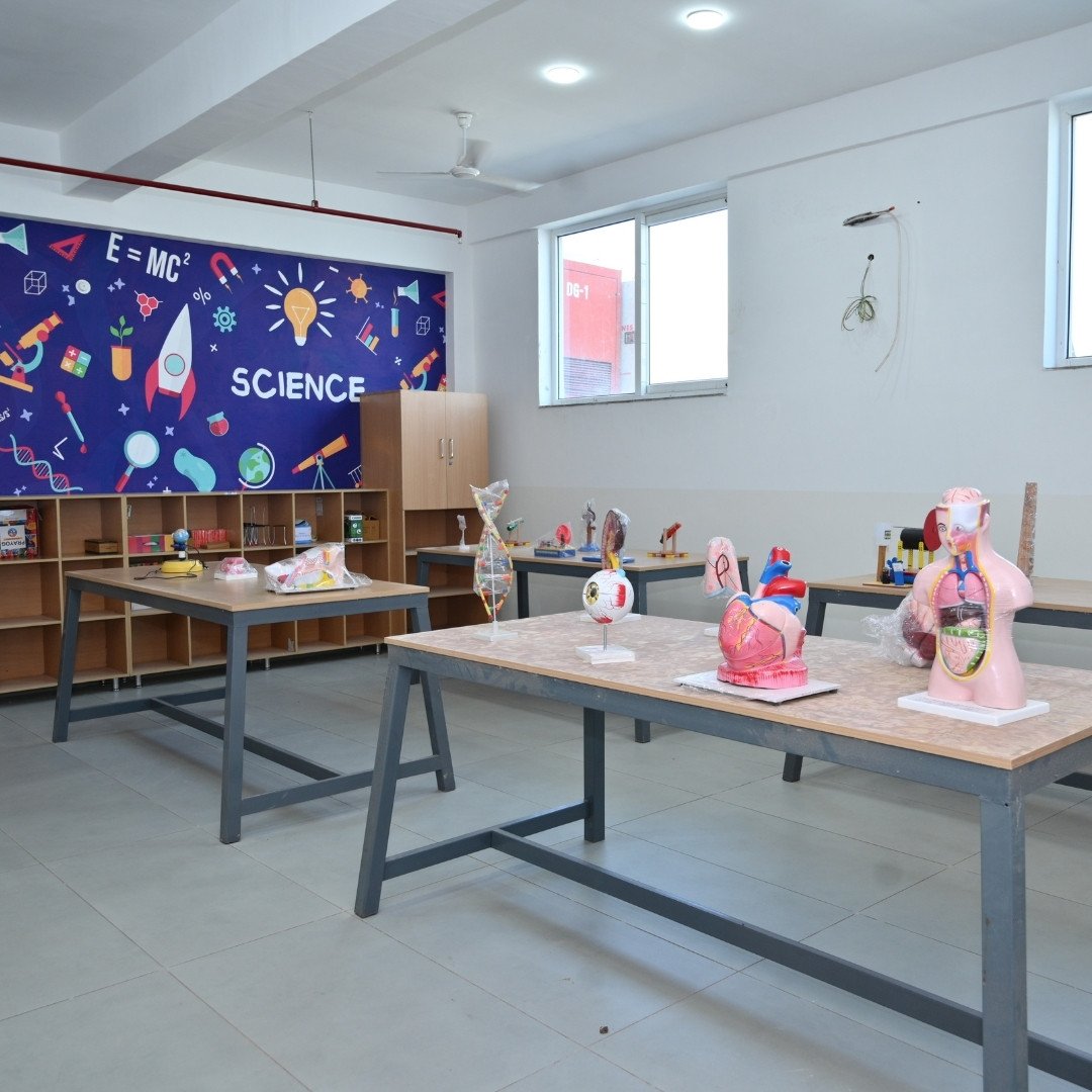 Biology Lab - SMCIS